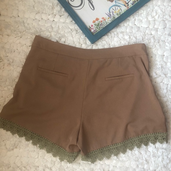 🌸very J Shorts 🩳 SZ L 🌸 - Picture 2 of 6